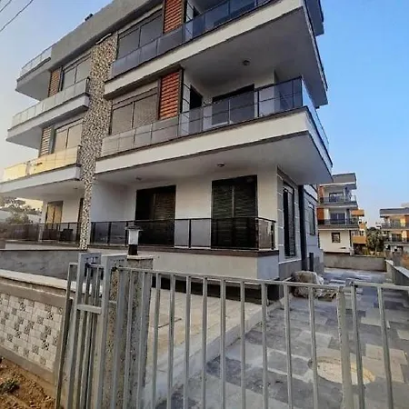 Aparthotel Bora *