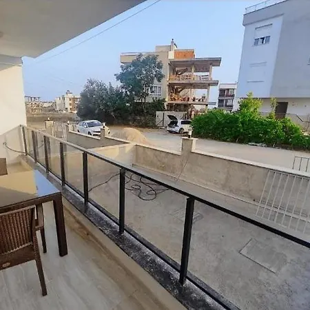 Bora Aparthotel *